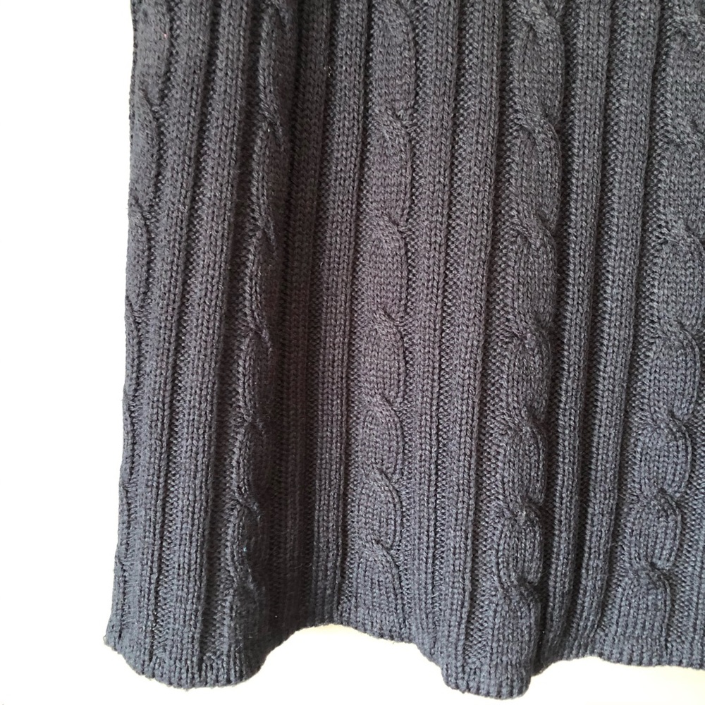 Black knit skirt